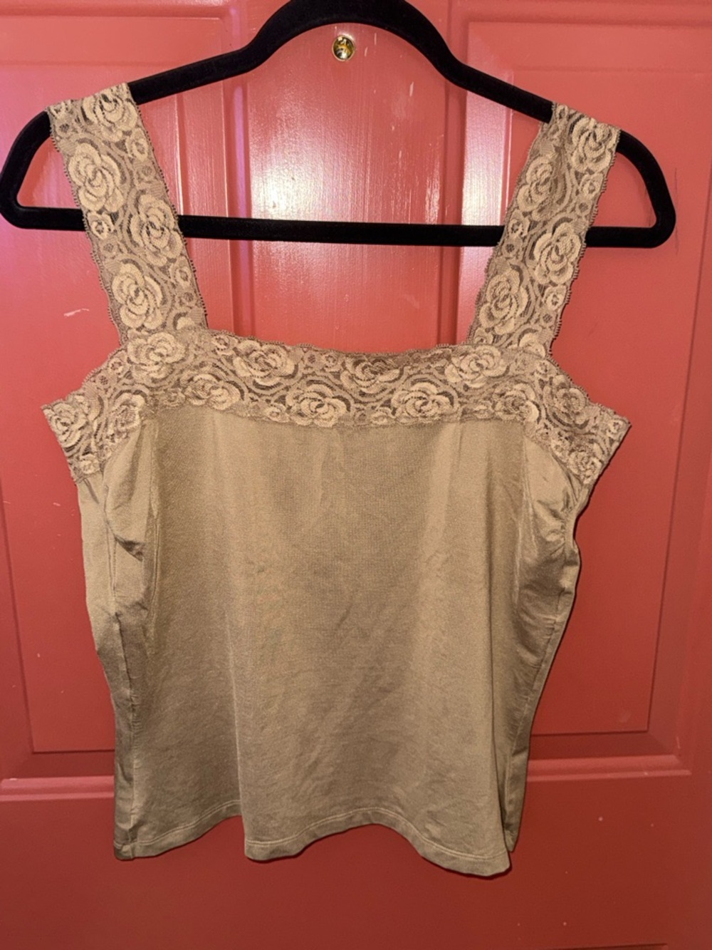 Juliana size med Women's Lace-Trim Tank Top in Beige - Classic Summer Layering
